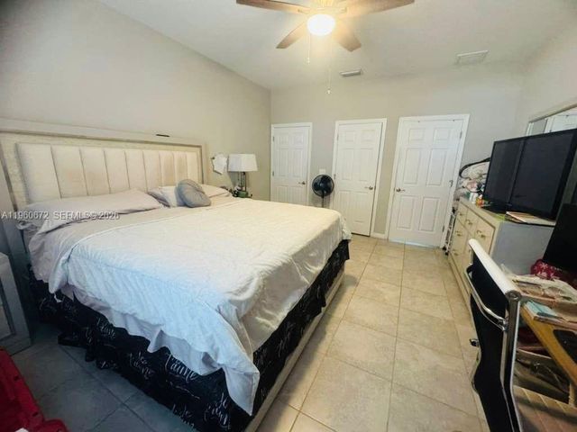9042 E Broad Circle, La Belle, FL 33935