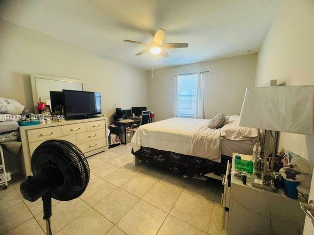 9042 E Broad Circle, La Belle, FL 33935