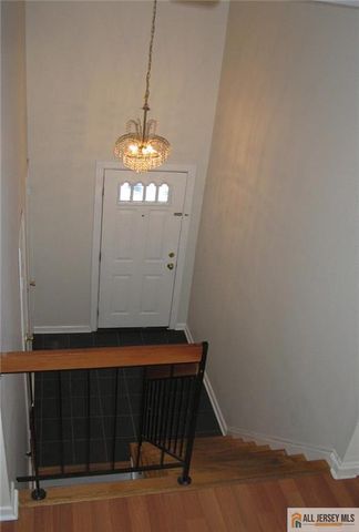 6107 N Oaks Boulevard, North Brunswick, NJ 08902