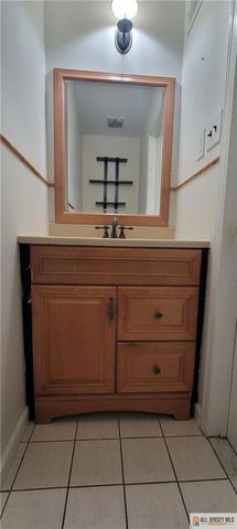 6107 N Oaks Boulevard, North Brunswick, NJ 08902