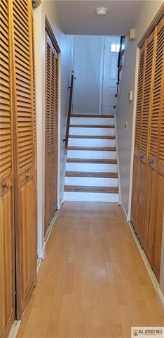 6107 N Oaks Boulevard, North Brunswick, NJ 08902