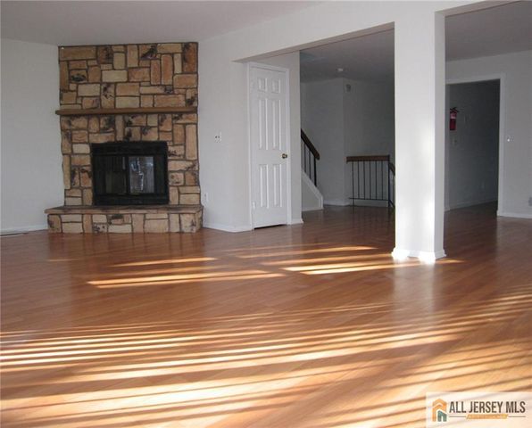 6107 N Oaks Boulevard, North Brunswick, NJ 08902