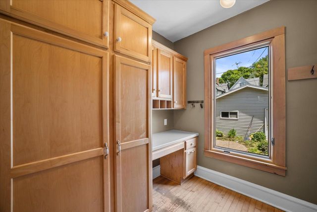 3314 N Newhall STREET, Milwaukee, WI 53211