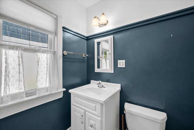 3314 N Newhall STREET, Milwaukee, WI 53211