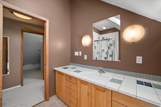 3314 N Newhall STREET, Milwaukee, WI 53211