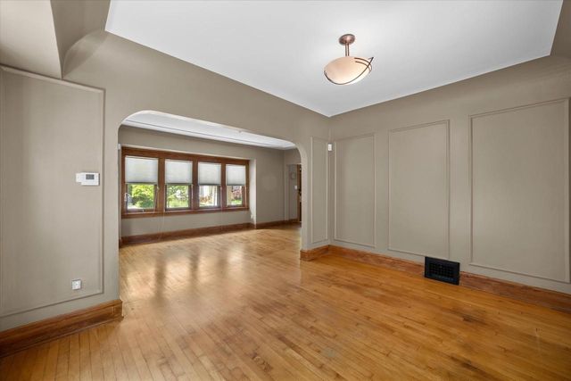3314 N Newhall STREET, Milwaukee, WI 53211