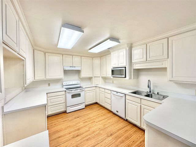 8869 Liberty Road, Aubrey, TX 76227