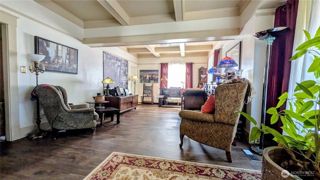 6101 Tacoma Avenue S, Tacoma, WA 98408
