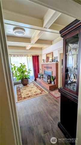 6101 Tacoma Avenue S, Tacoma, WA 98408