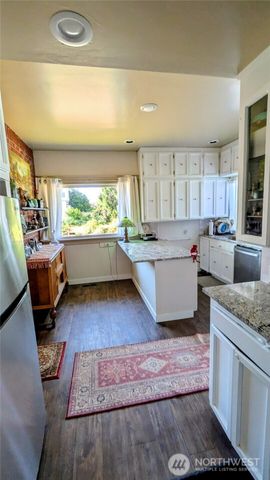 6101 Tacoma Avenue S, Tacoma, WA 98408