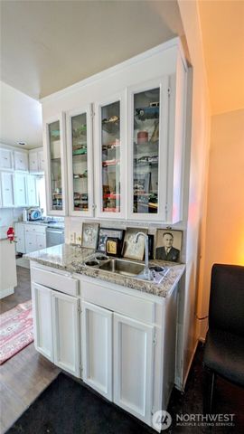 6101 Tacoma Avenue S, Tacoma, WA 98408