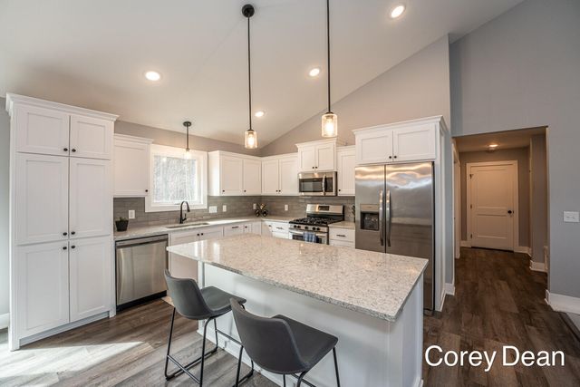 6286 Parker Street, Allendale Twp, MI 49401