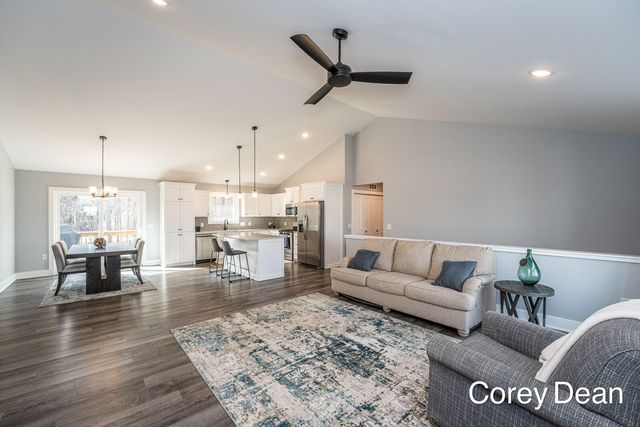 6286 Parker Street, Allendale Twp, MI 49401