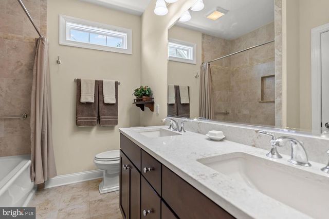 135 KINROSS DR, Winchester, VA 22602
