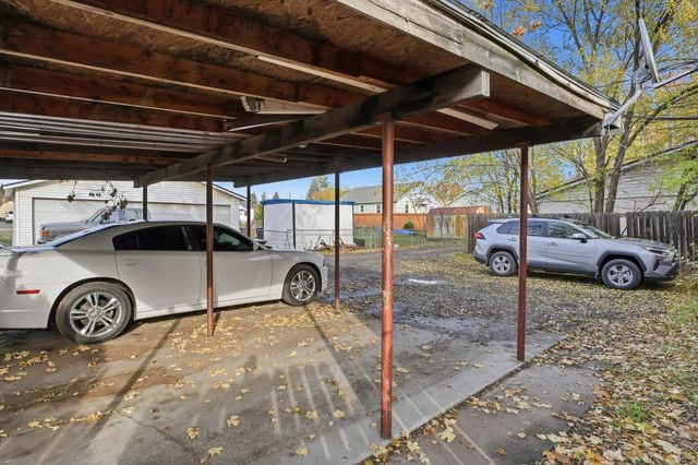 1315 E Bridgeport Ave, Spokane, WA 99207