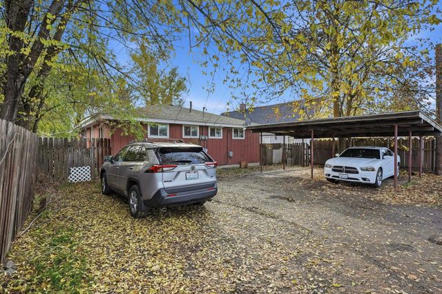 1315 E Bridgeport Ave, Spokane, WA 99207