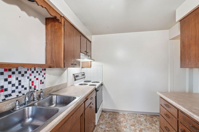 1315 E Bridgeport Ave, Spokane, WA 99207