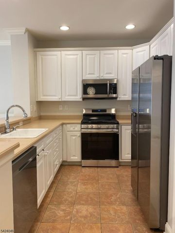 258 Riverwalk Way, Clifton City, NJ 07014