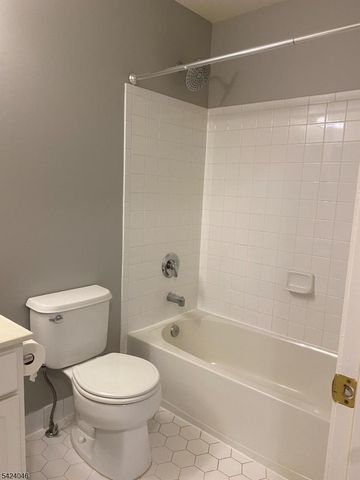 258 Riverwalk Way, Clifton City, NJ 07014