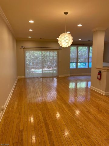 258 Riverwalk Way, Clifton City, NJ 07014