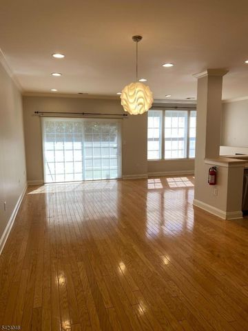 258 Riverwalk Way, Clifton City, NJ 07014