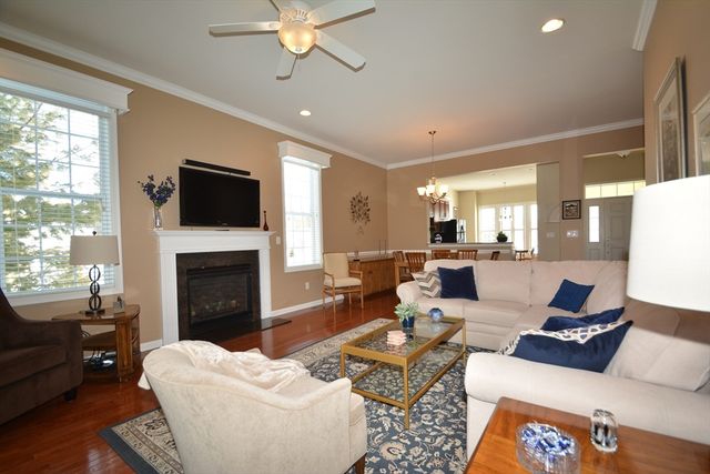 14 Hartshorne Way 14, Methuen, MA 01844