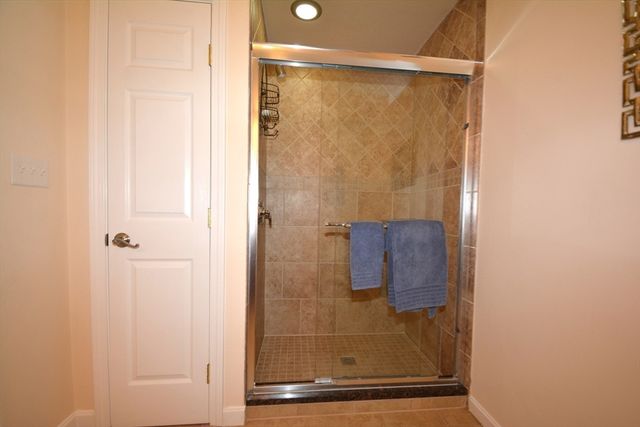 14 Hartshorne Way 14, Methuen, MA 01844