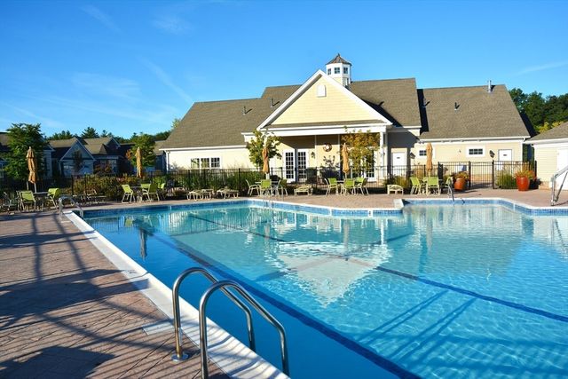 14 Hartshorne Way 14, Methuen, MA 01844