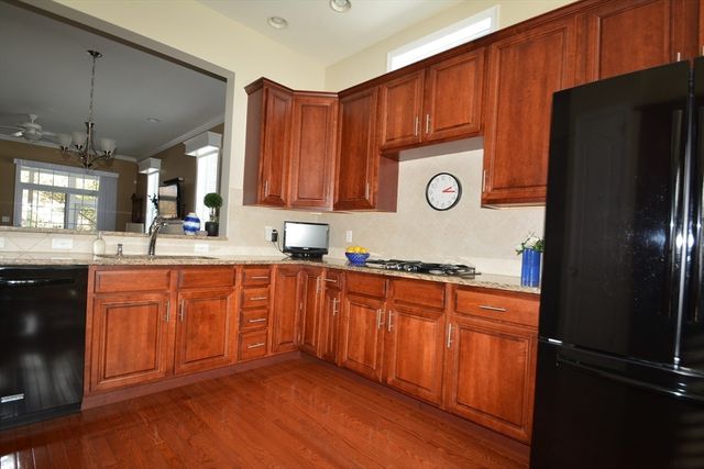 14 Hartshorne Way 14, Methuen, MA 01844