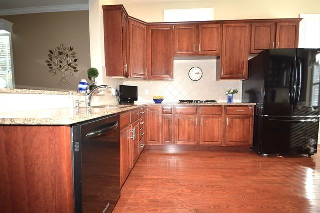14 Hartshorne Way 14, Methuen, MA 01844