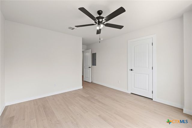 1204 S Martin Luther King Jr Lane B, Temple, TX 76501