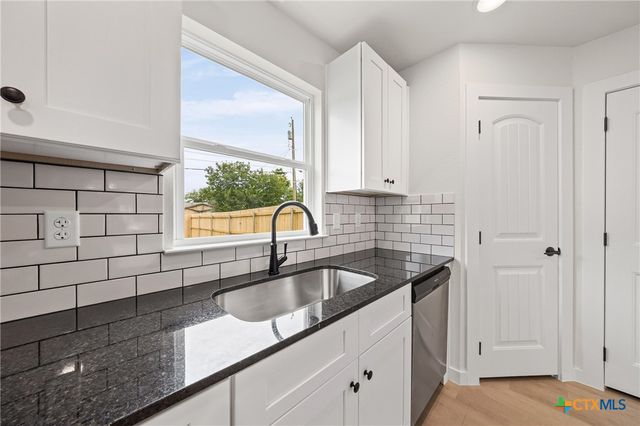 1204 S Martin Luther King Jr Lane B, Temple, TX 76501