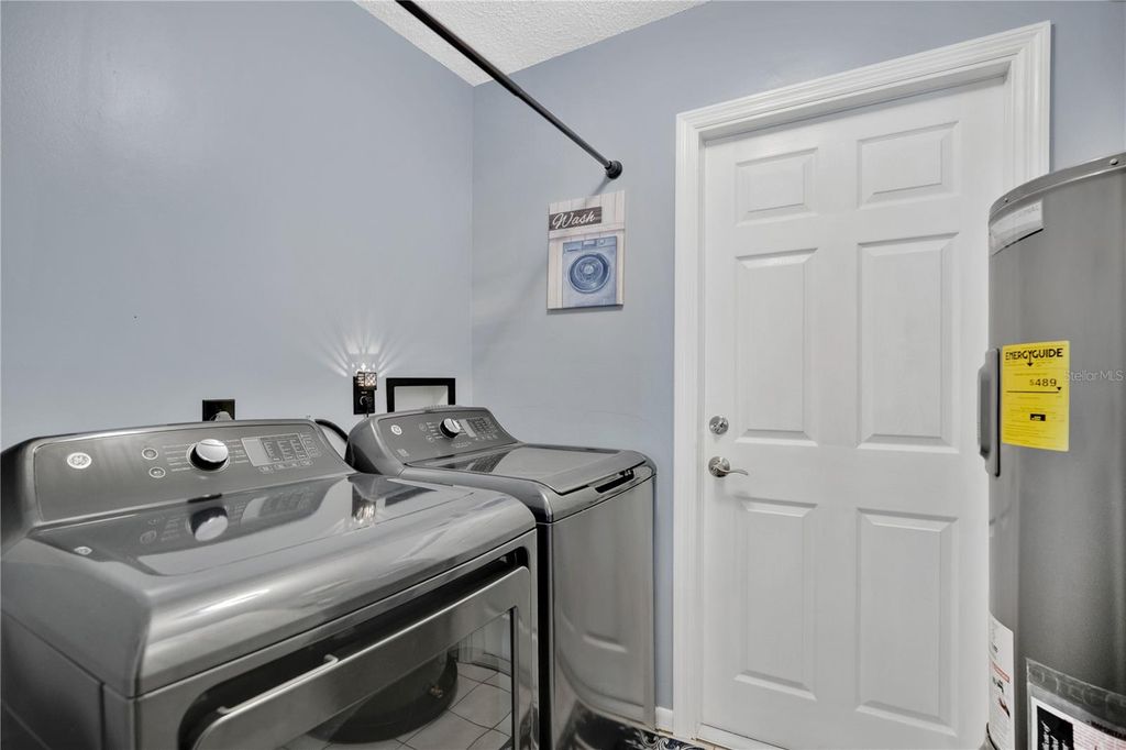 Image 27 of property listing at 1808 INDIA PALM DRIVE, Edgewater, FL 32132