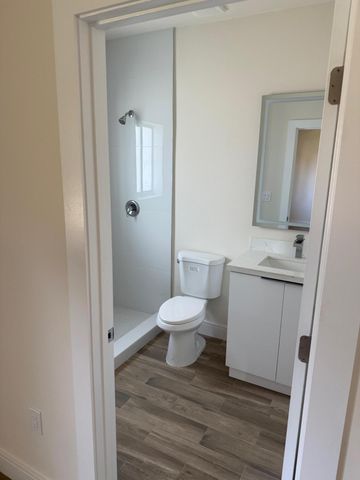 2999 NW 9th Street, Fort Lauderdale, FL 33311