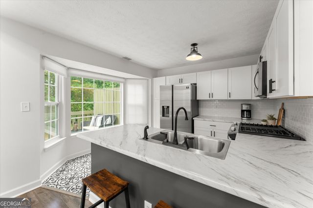 4330 Thorngate Lane, Acworth, GA 30101