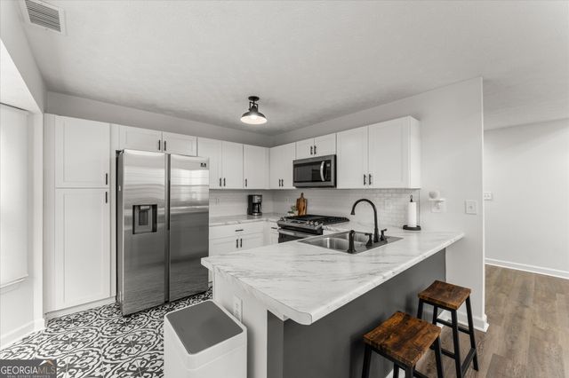 4330 Thorngate Lane, Acworth, GA 30101