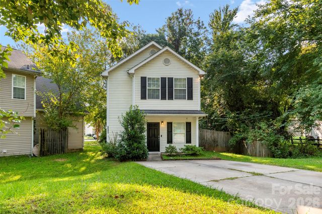 5541 Peachwood Drive, Charlotte, NC 28216