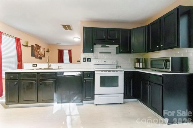 5541 Peachwood Drive, Charlotte, NC 28216