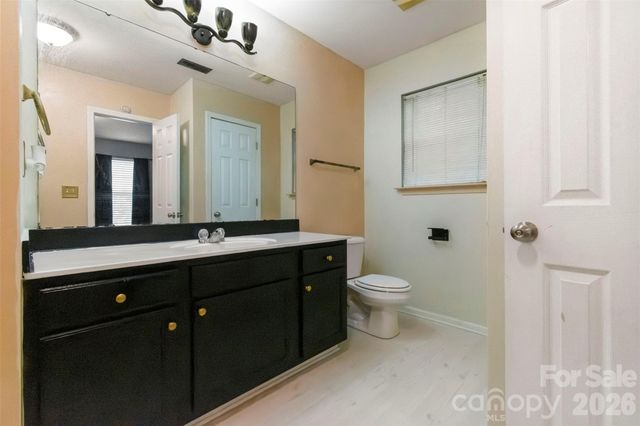 5541 Peachwood Drive, Charlotte, NC 28216