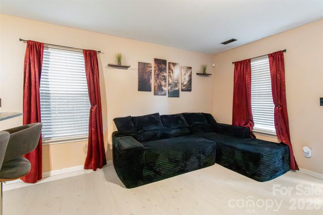 5541 Peachwood Drive, Charlotte, NC 28216