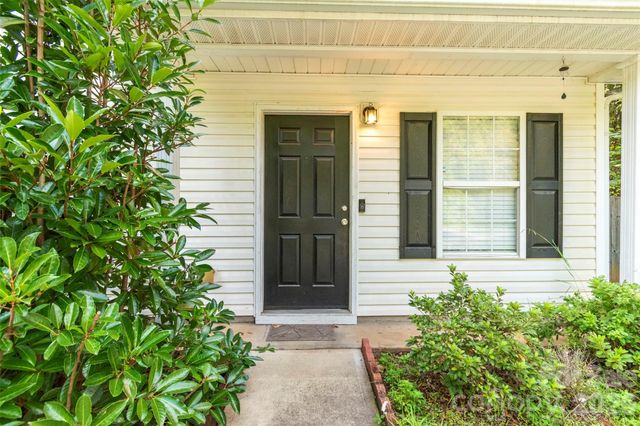 5541 Peachwood Drive, Charlotte, NC 28216