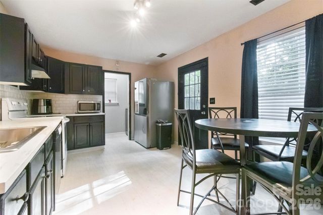 5541 Peachwood Drive, Charlotte, NC 28216