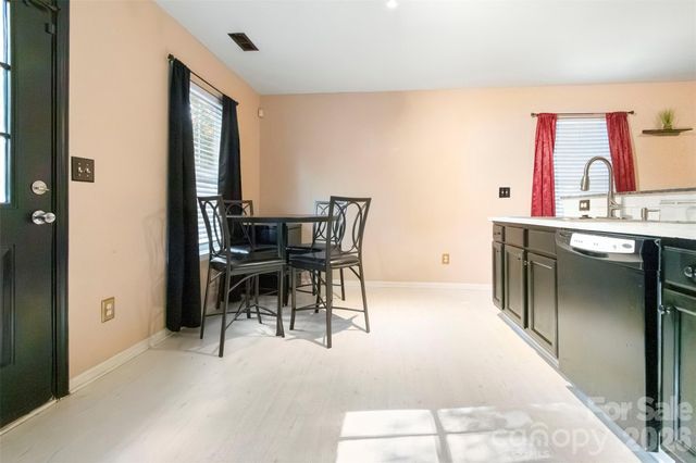 5541 Peachwood Drive, Charlotte, NC 28216