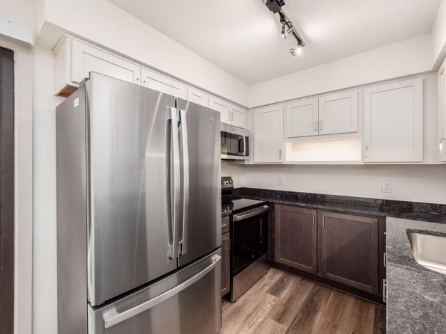 406 Edinburgh Road, Dublin, OH 43017