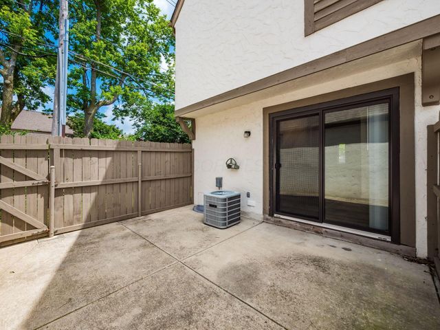 406 Edinburgh Road, Dublin, OH 43017