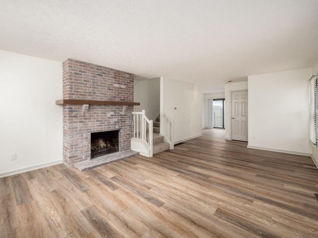 406 Edinburgh Road, Dublin, OH 43017