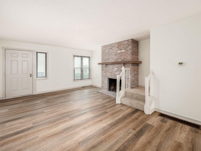 406 Edinburgh Road, Dublin, OH 43017