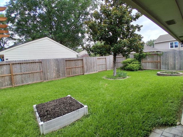 17010 Poplar Hill Street, Houston, TX 77095