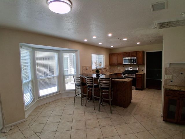 17010 Poplar Hill Street, Houston, TX 77095