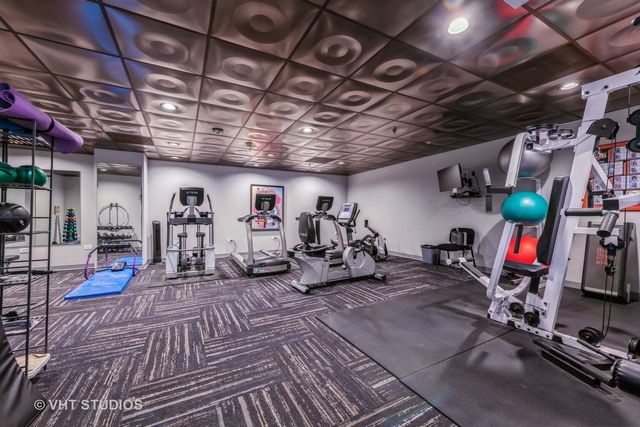 77 S Evergreen Avenue 507, Arlington Heights, IL 60005